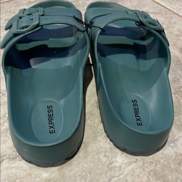 NWT Express Double Buckle Slip-on Sandals - Picture 5 of 6